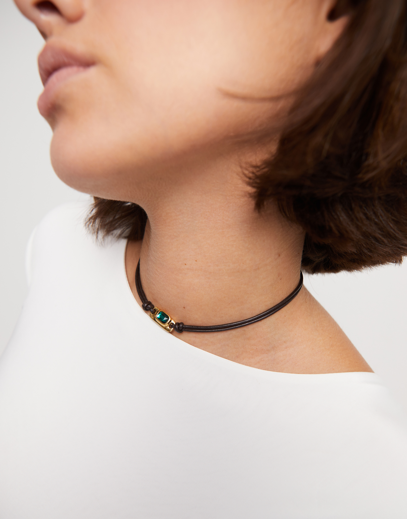 Collana in cuoio placcata oro 18k con cristallo grigio, Dorado, large thumbnail